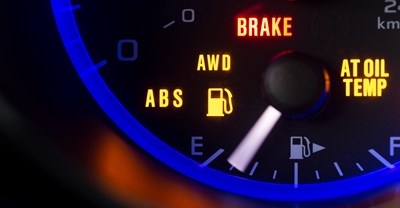 Close Up Fuel Level Gauge Vehicle (2)